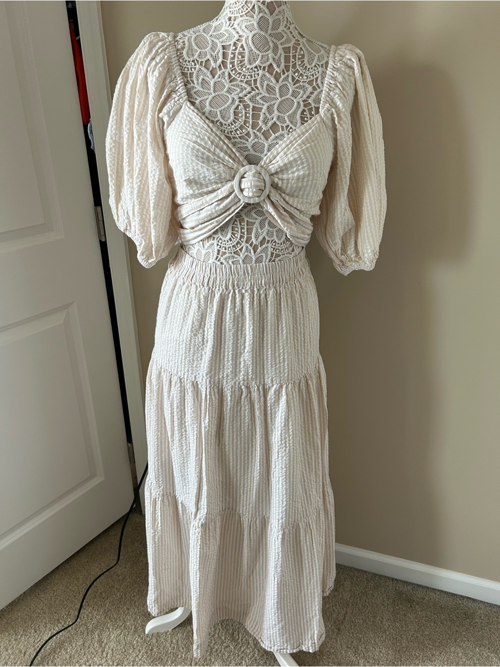 MINKPINK Cream Textured Maxi Skirt & top set with Knot Ring and puff sleeves